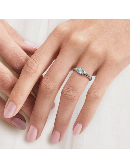 Sydney - Srebrny pierścionek z niebieskim topazem